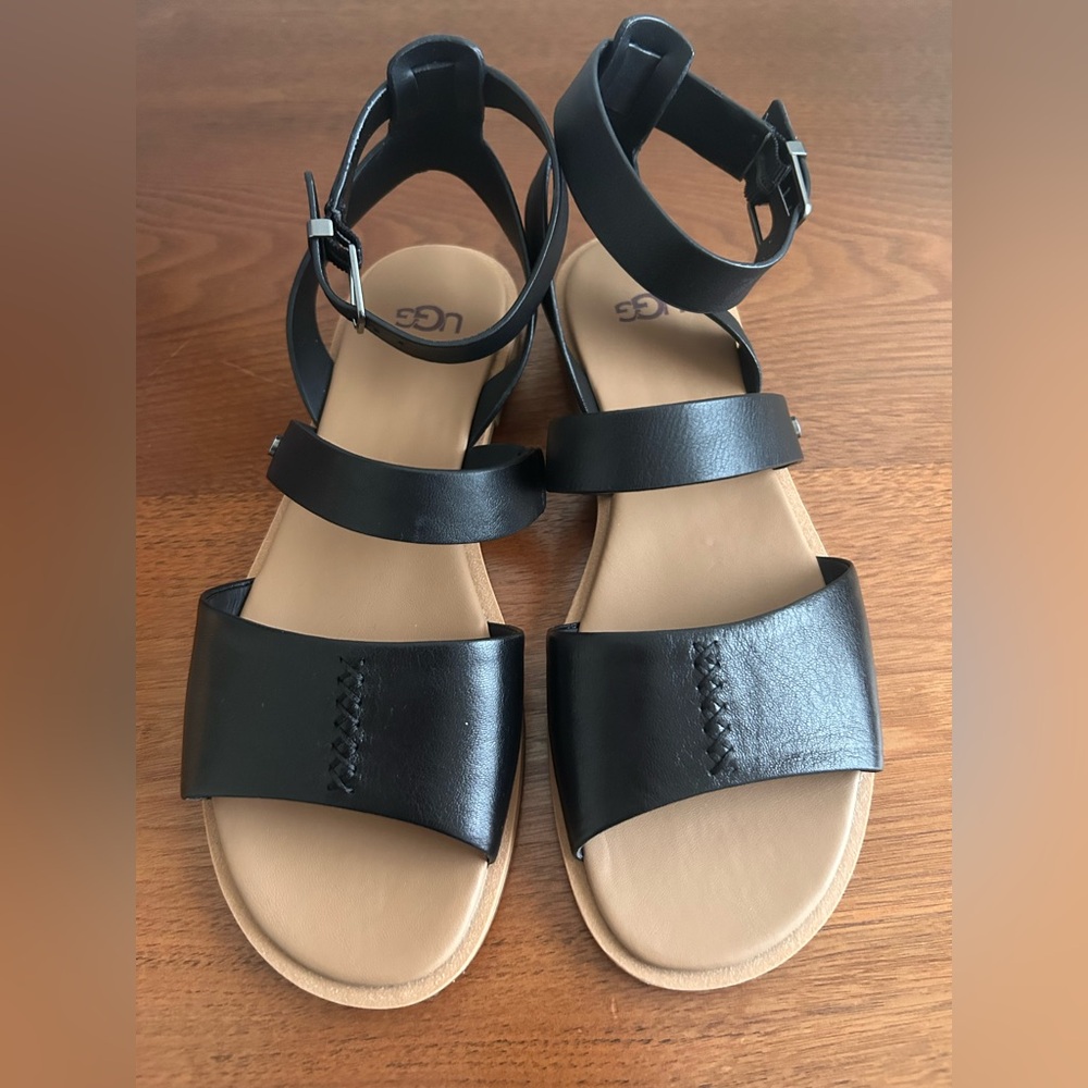 UGG Women's Black and Tan Sandals